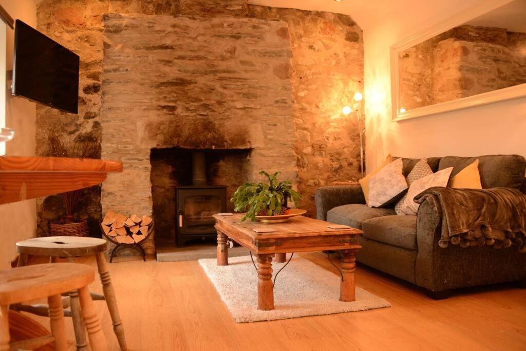The Cottage Gairlochy Spean Bridge Exteriör bild